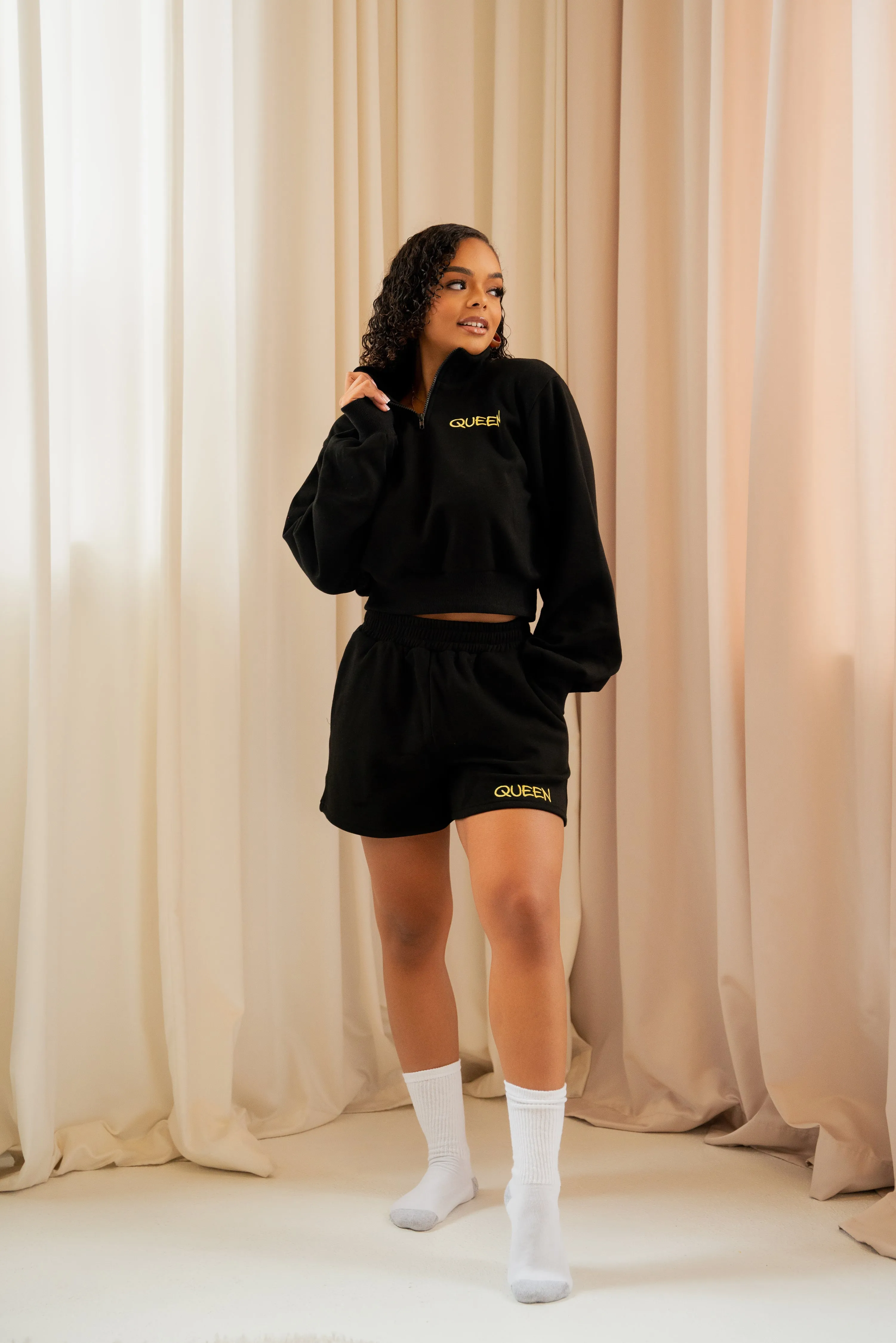 BLACK QUEEN Pullover SHORT Set