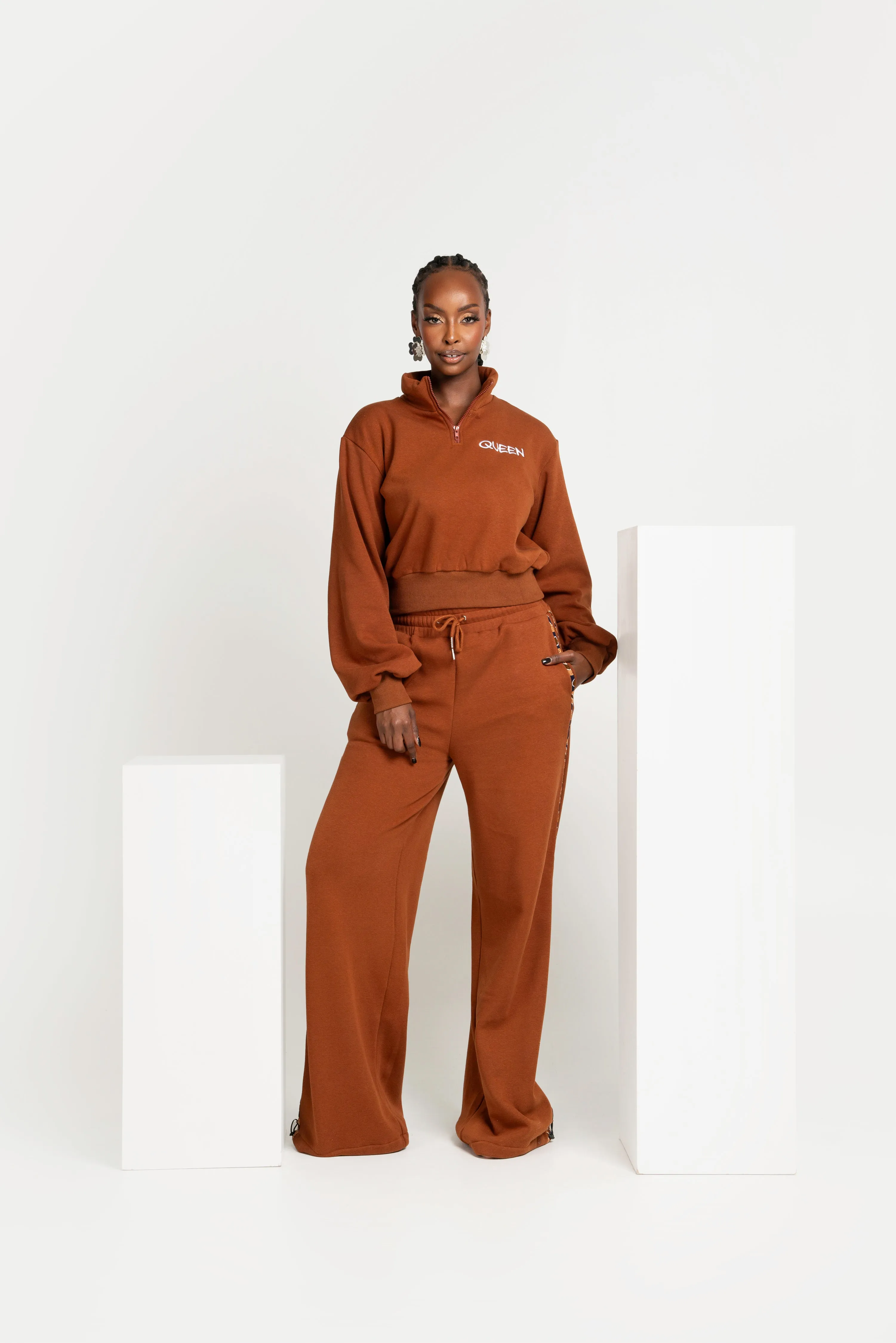 BROWN QUEEN Pullover JOGGER Set