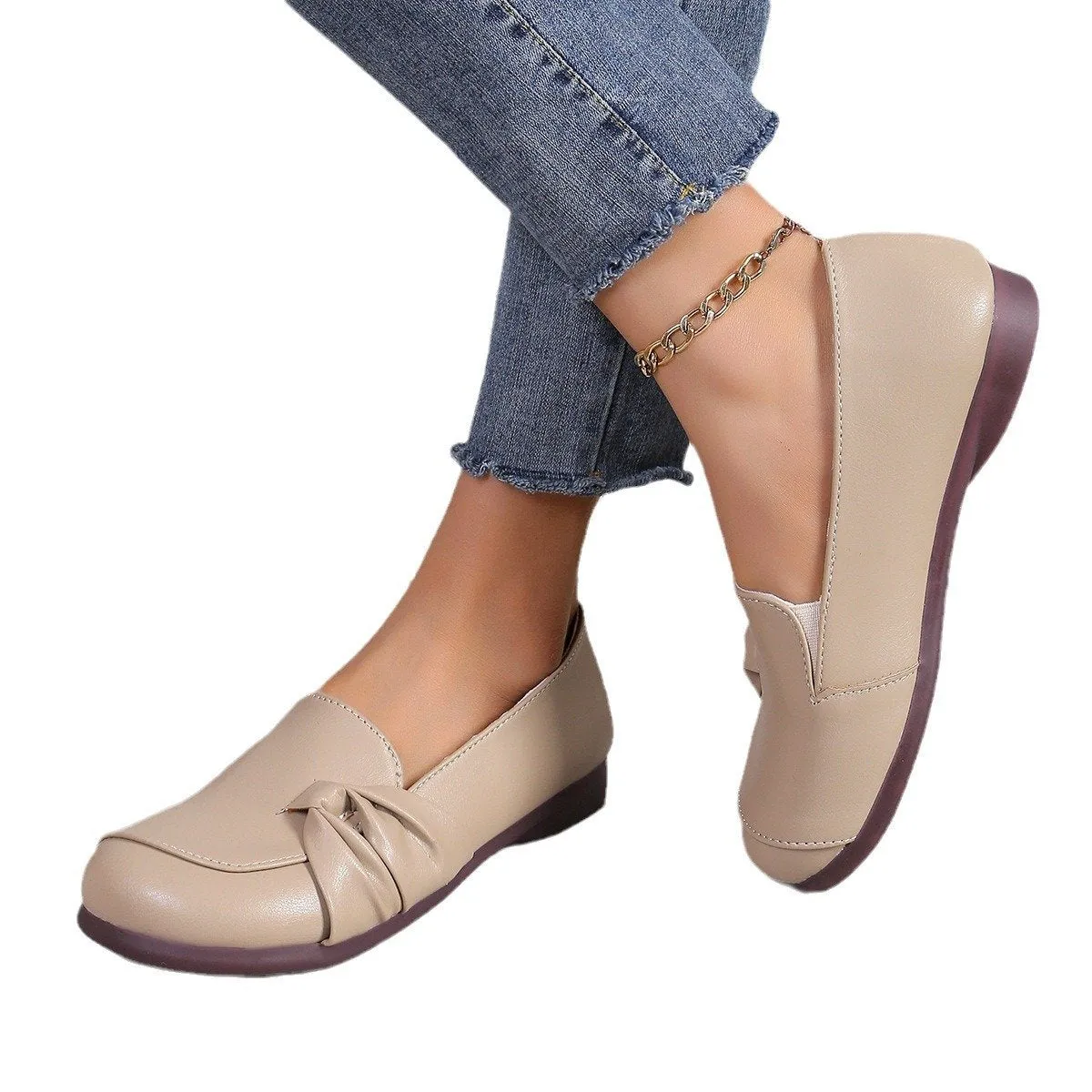 Comfortable round toe flats