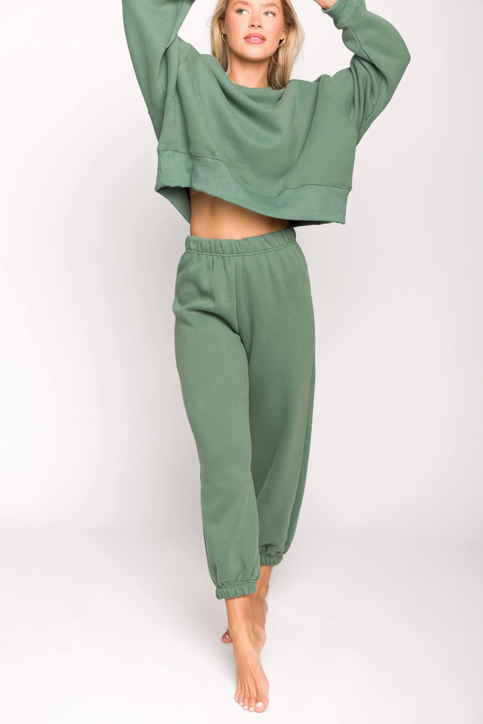 Comfy Cozy Sweatshirt and Sweatpants Set in Pine