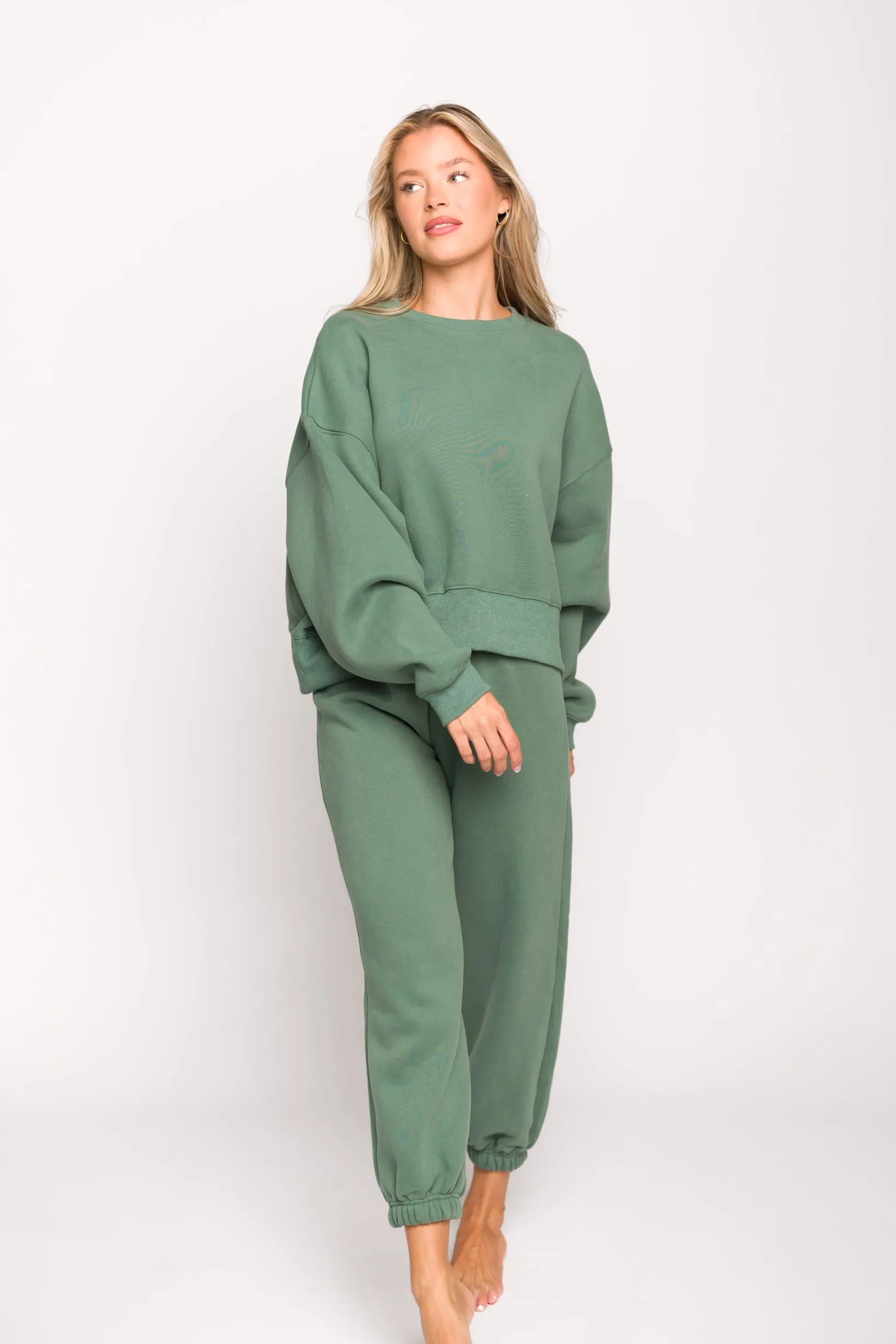 Comfy Cozy Sweatshirt and Sweatpants Set in Pine