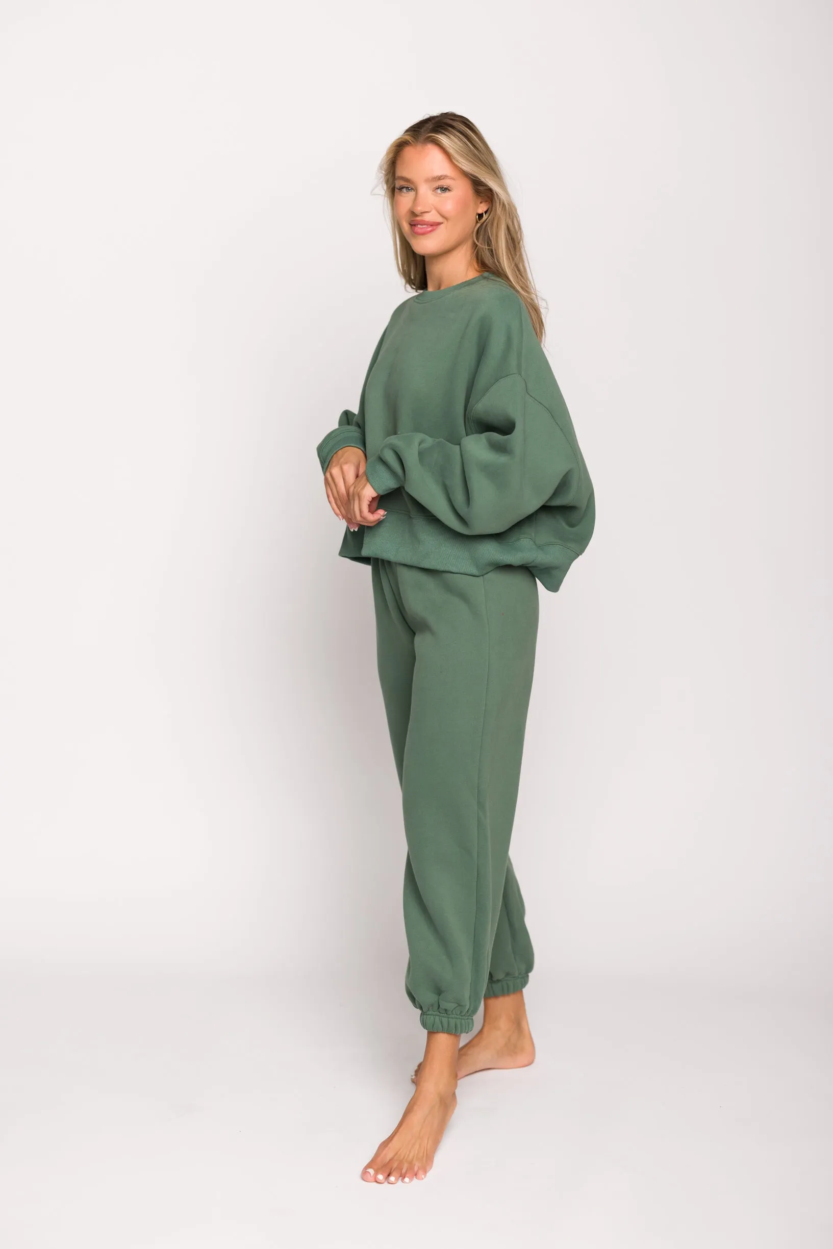 Comfy Cozy Sweatshirt and Sweatpants Set in Pine