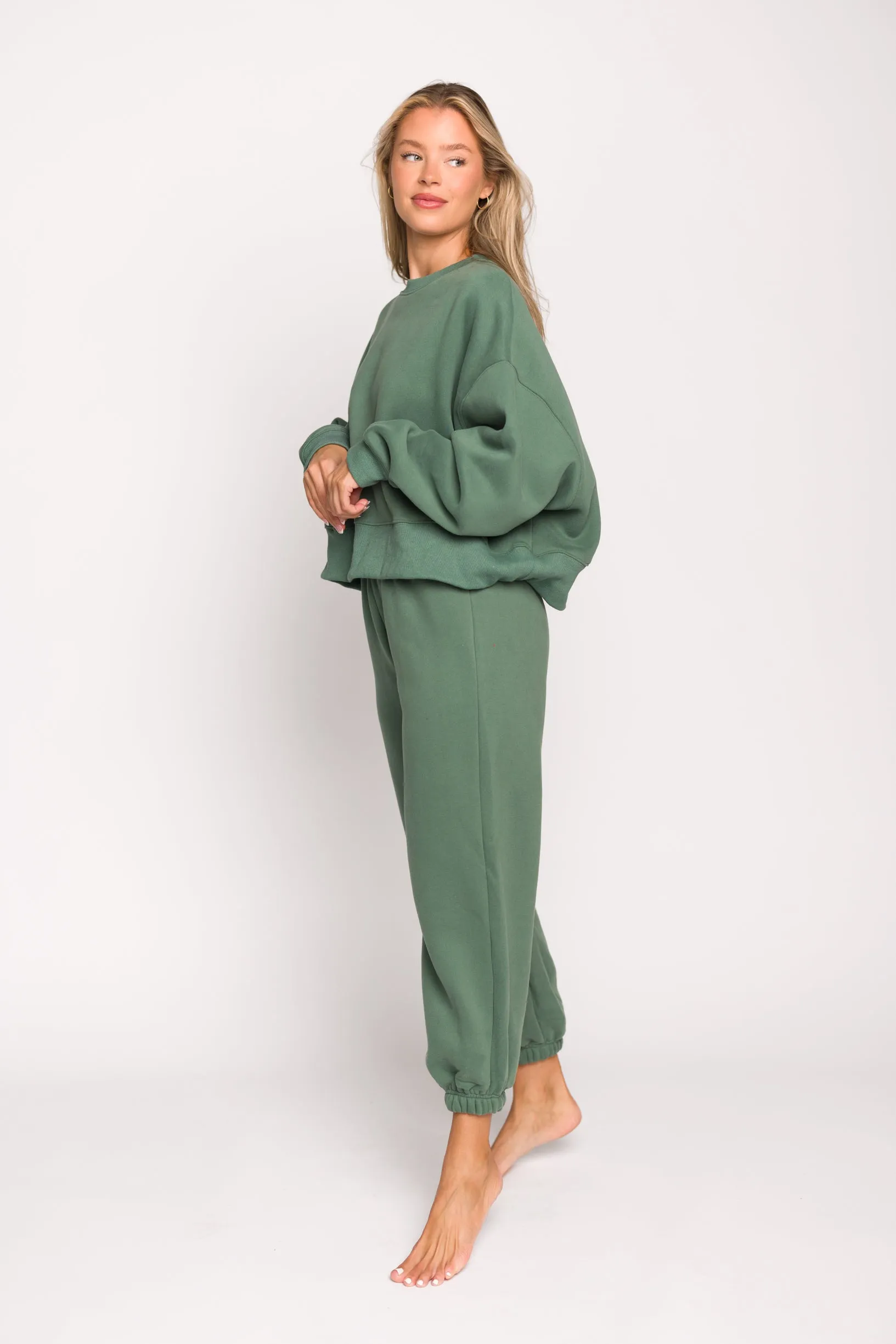 Comfy Cozy Sweatshirt and Sweatpants Set in Pine