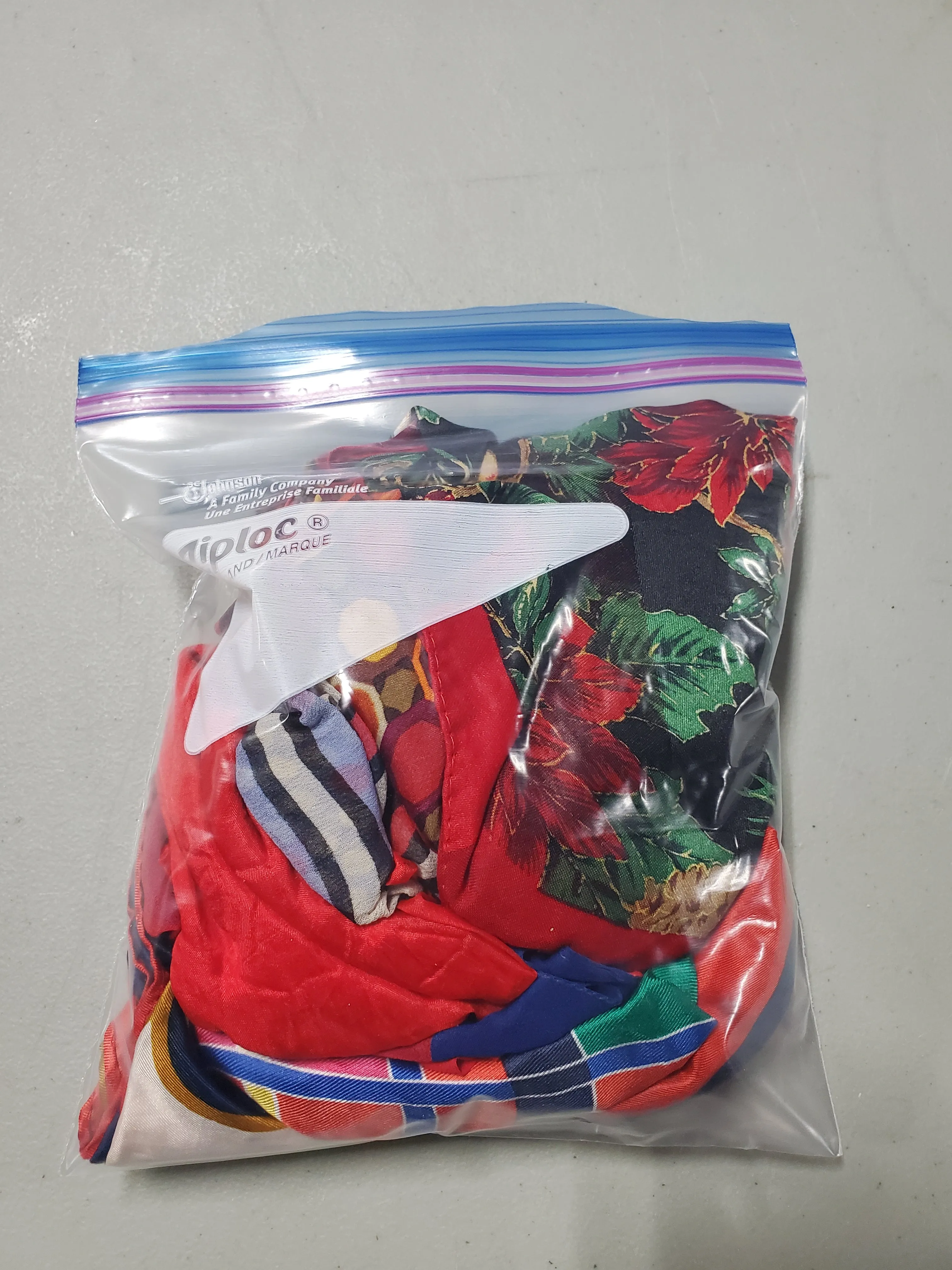 (H) Fashion Scarf Lot