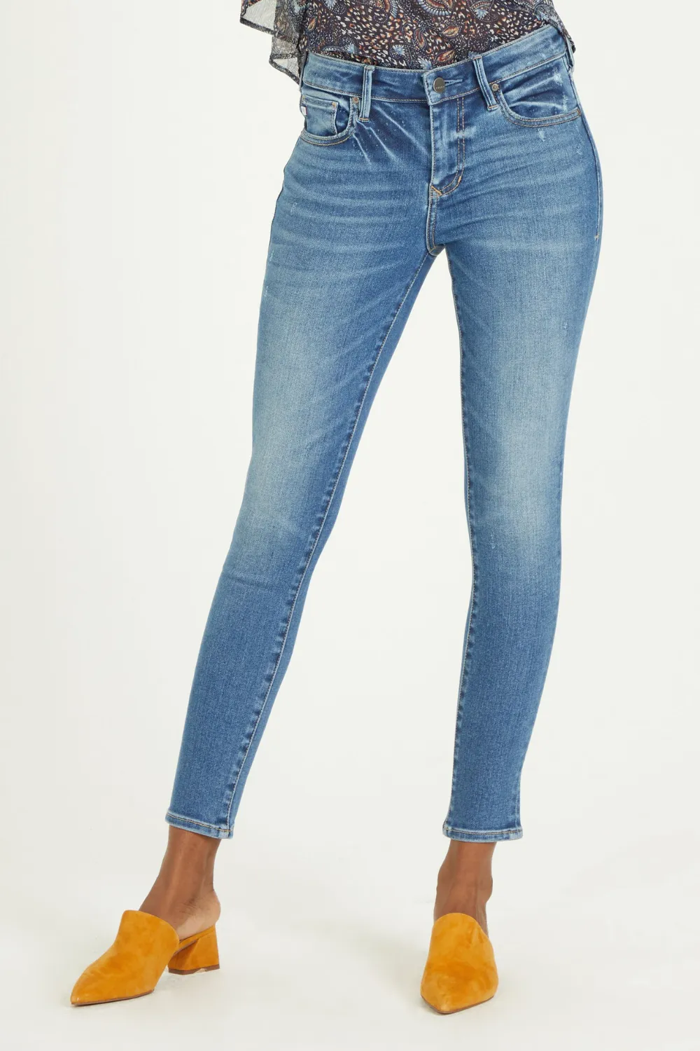 HIGH RISE SKINNY JEANS | DUBAI