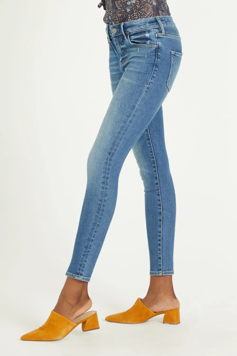 HIGH RISE SKINNY JEANS | DUBAI