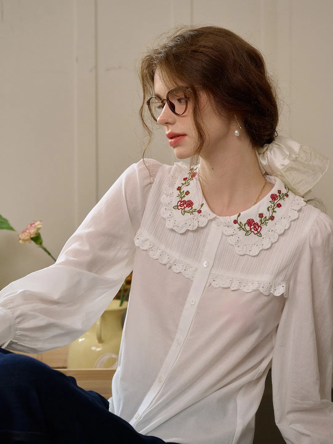 Kelly Contrast Floral Embroidery Doll Collar Lace Cotton Shirt