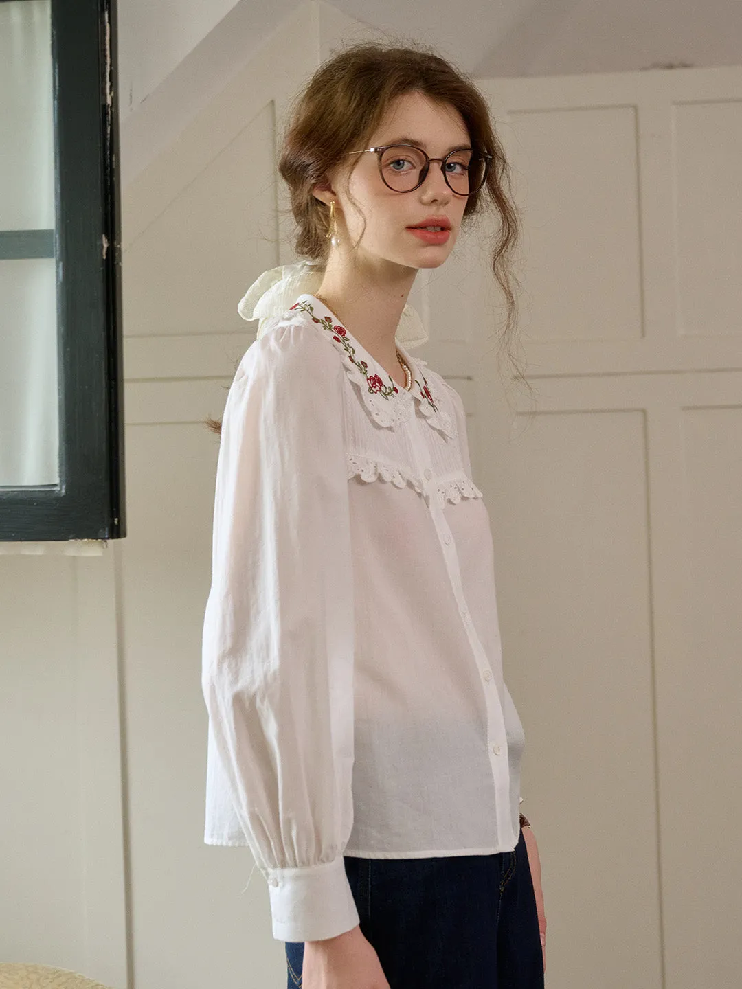 Kelly Contrast Floral Embroidery Doll Collar Lace Cotton Shirt