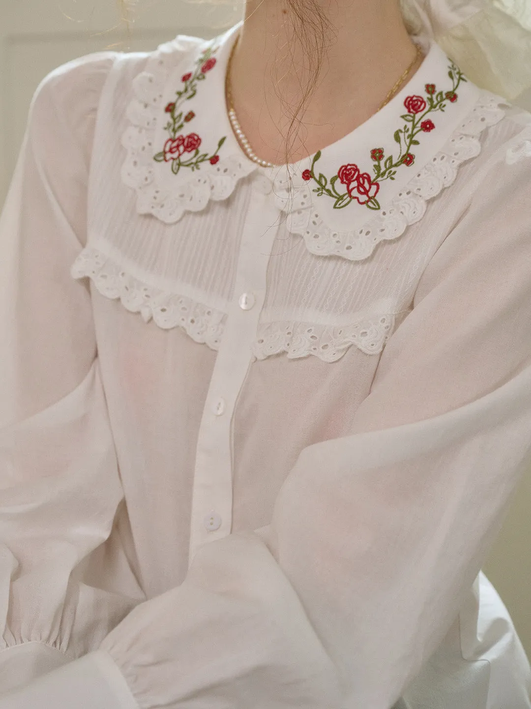 Kelly Contrast Floral Embroidery Doll Collar Lace Cotton Shirt