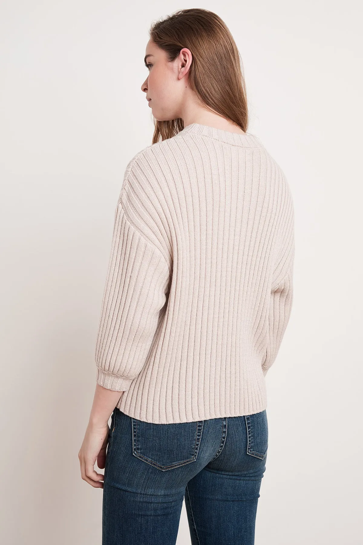 KYANA ENGINEERED STITCHES CREW NECK SWEATER