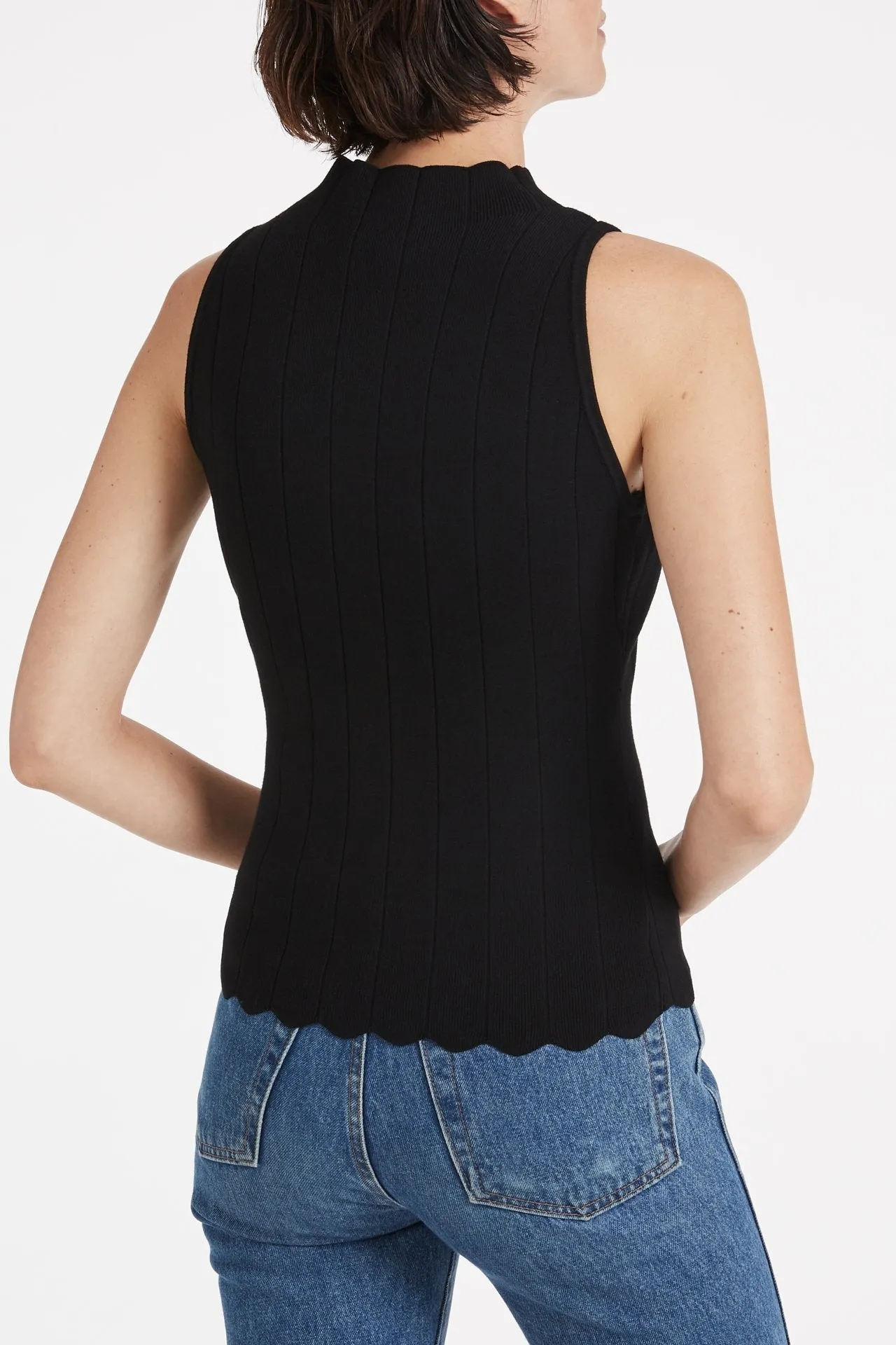 Ribbed Scallop Top